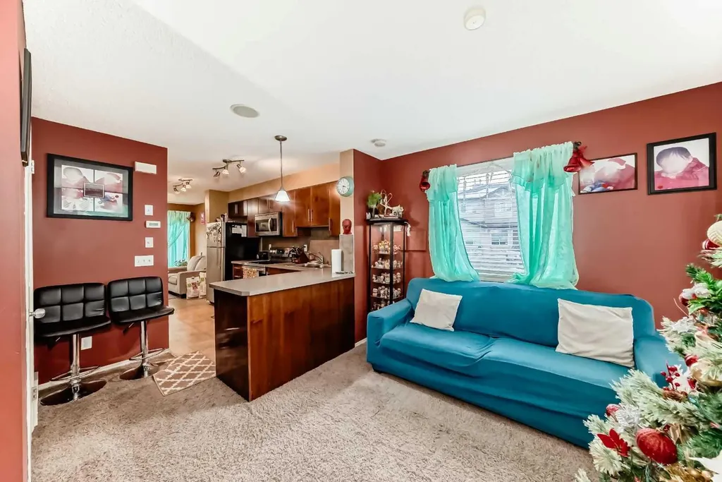244 Saddlebrook Point NE Calgary AB T3J0G5