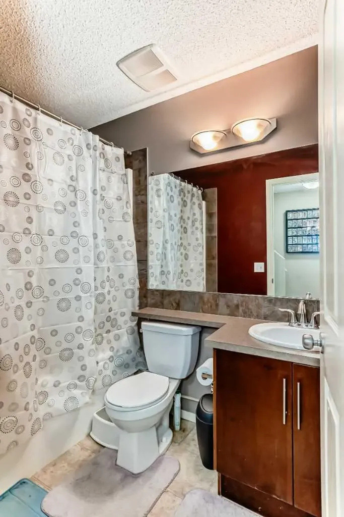 244 Saddlebrook Point NE Calgary AB T3J0G5