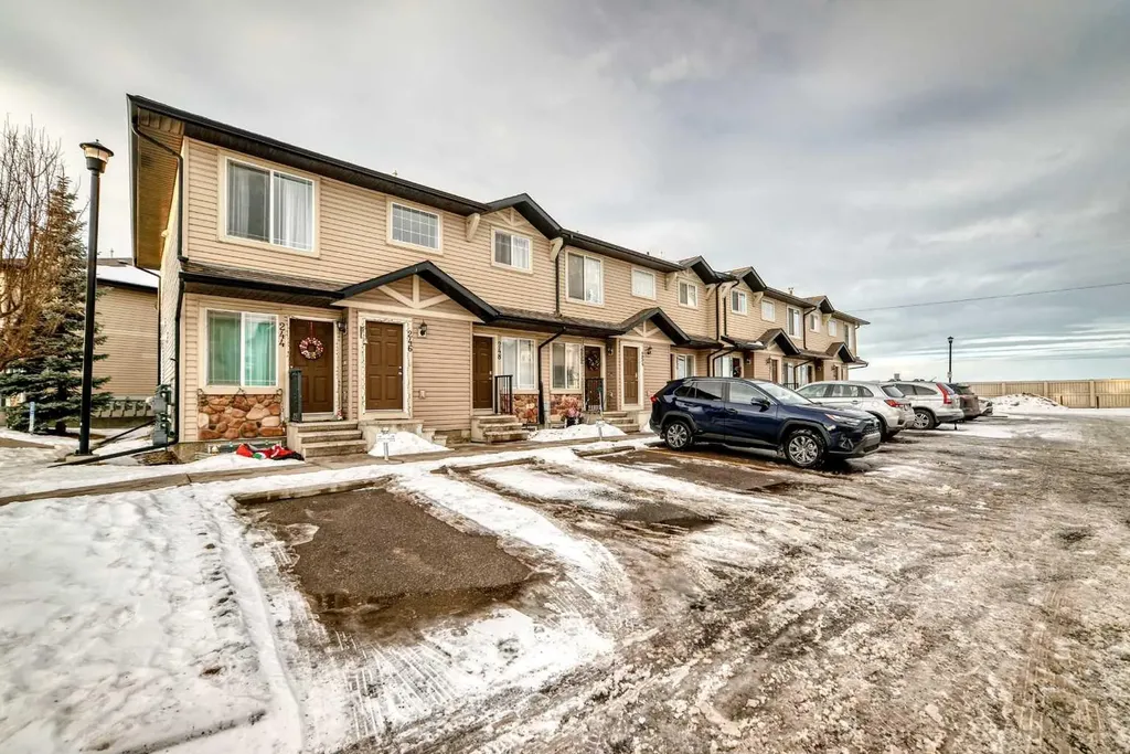 244 Saddlebrook Point NE Calgary AB T3J0G5