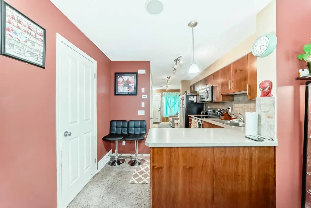244 Saddlebrook Point NE Calgary AB T3J0G5
