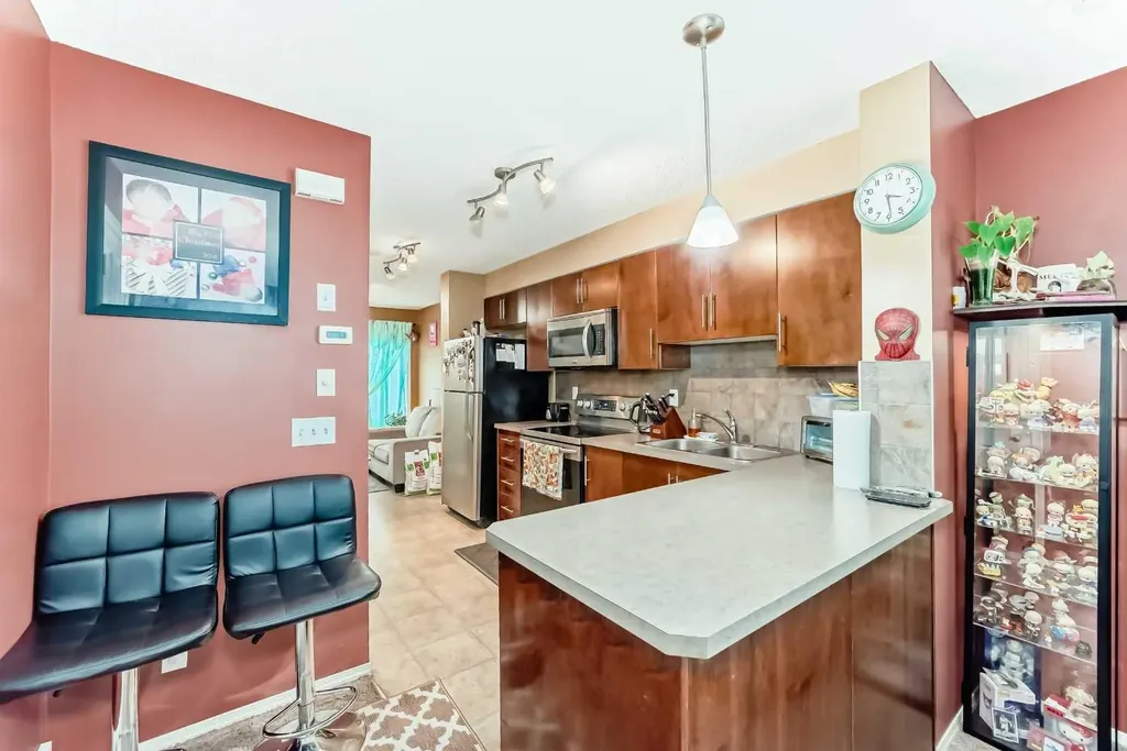 244 Saddlebrook Point NE Calgary AB T3J0G5
