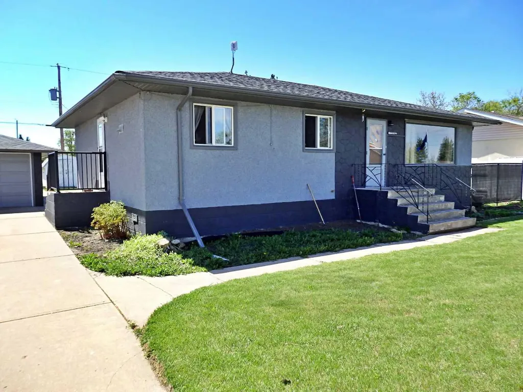 4617 55 Avenue Vermilion AB T9X 1R2