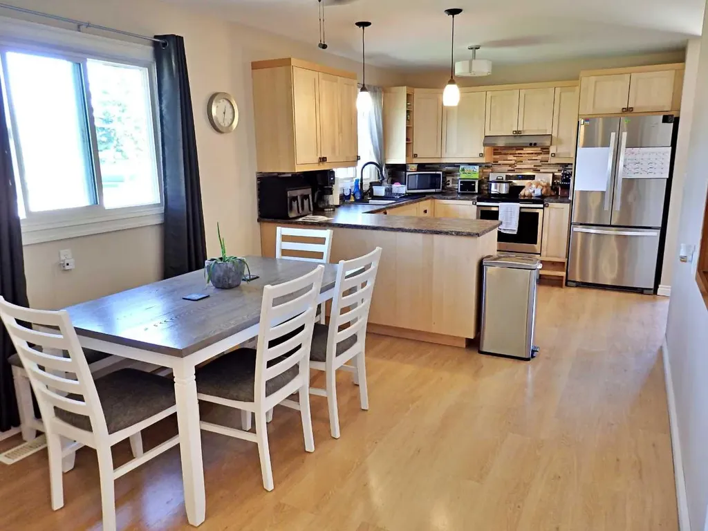 4617 55 Avenue Vermilion AB T9X 1R2