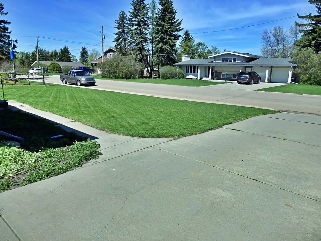 4617 55 Avenue Vermilion AB T9X 1R2