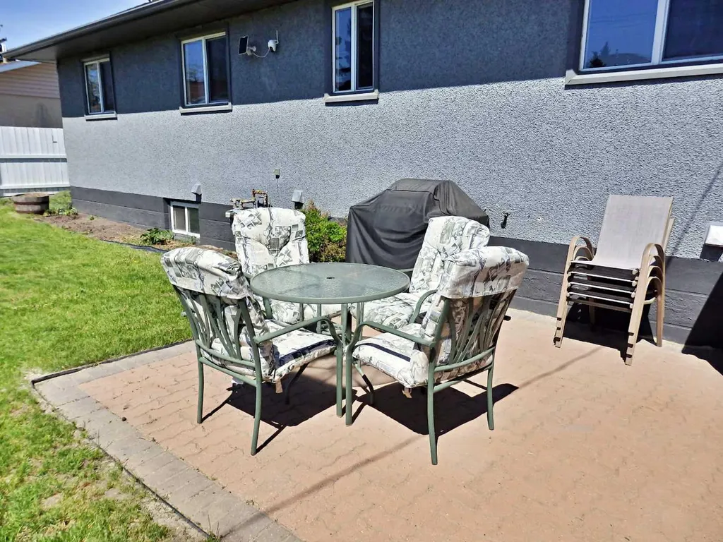 4617 55 Avenue Vermilion AB T9X 1R2