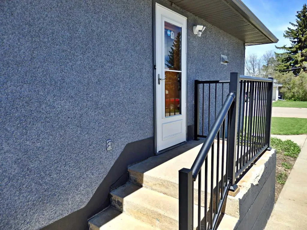 4617 55 Avenue Vermilion AB T9X 1R2