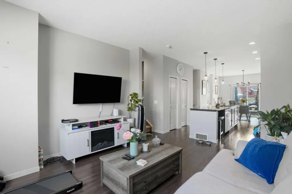 227 Copperpond Row SE Calgary AB T2Z 1H2