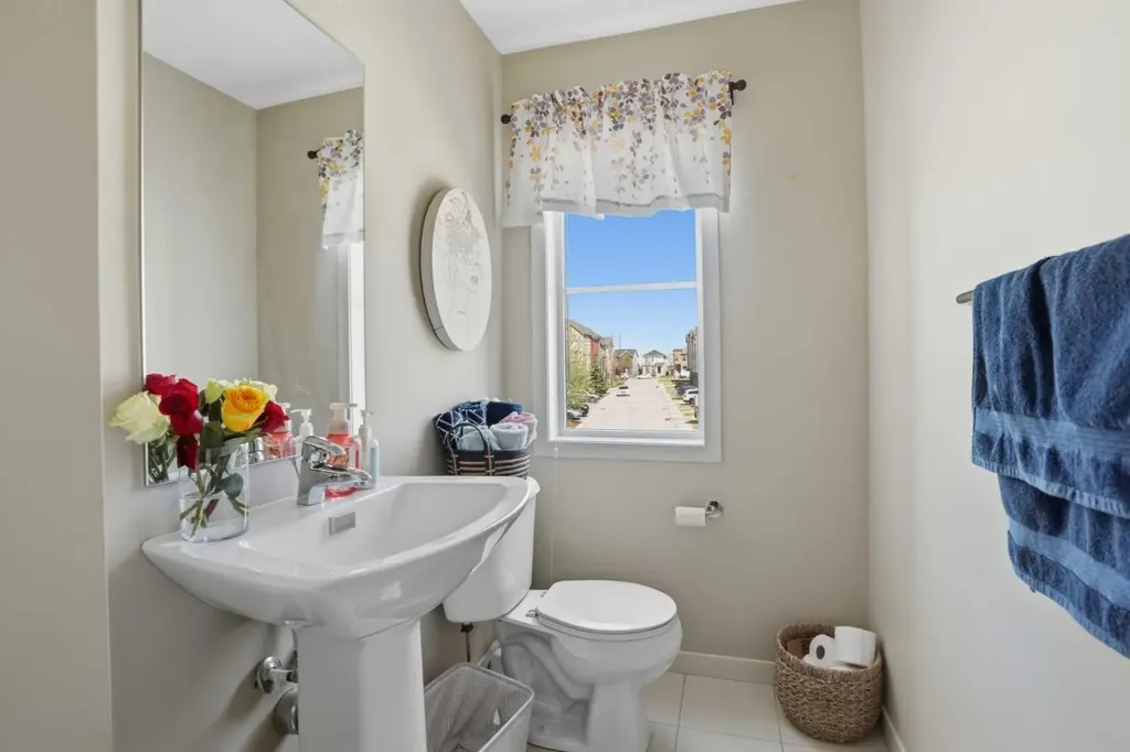 227 Copperpond Row SE Calgary AB T2Z 1H2