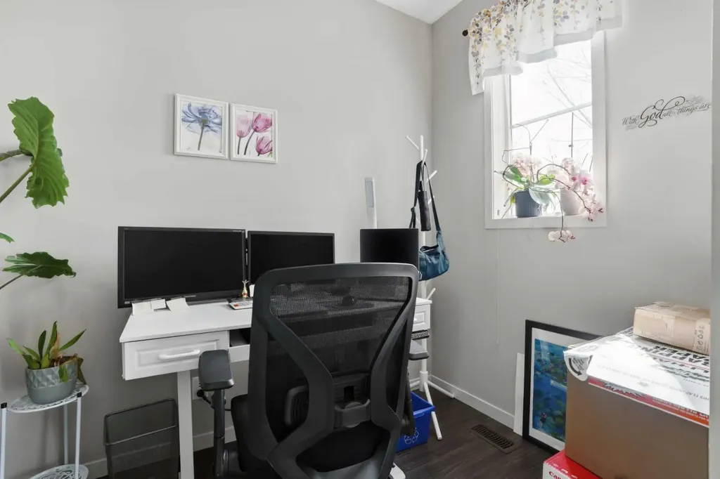 227 Copperpond Row SE Calgary AB T2Z 1H2