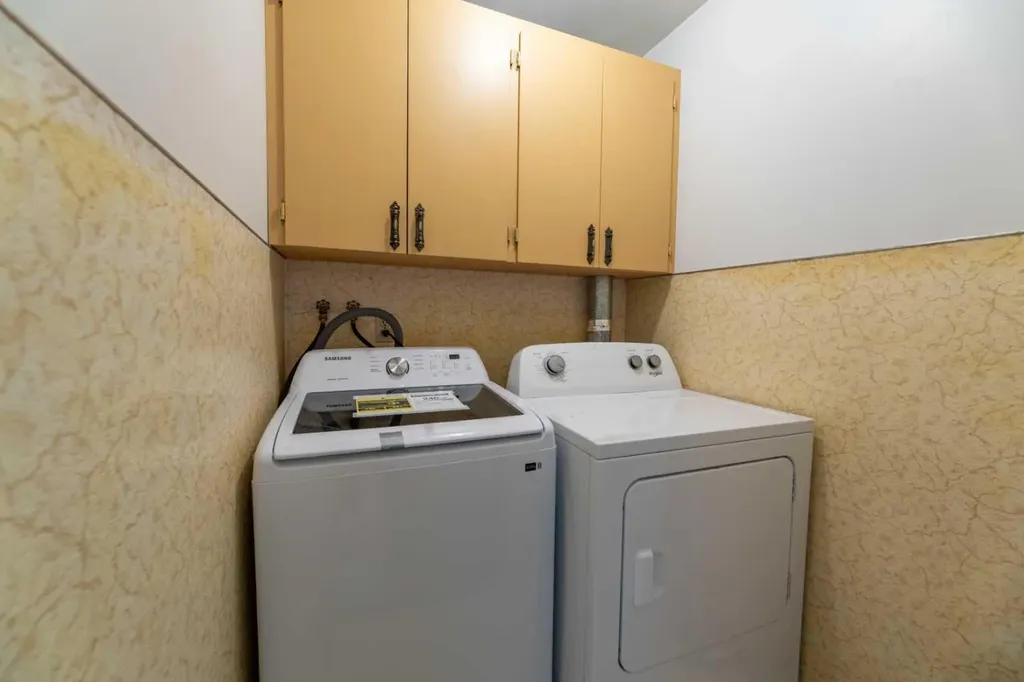 548 Mountain Street Hinton AB T7V 1J5