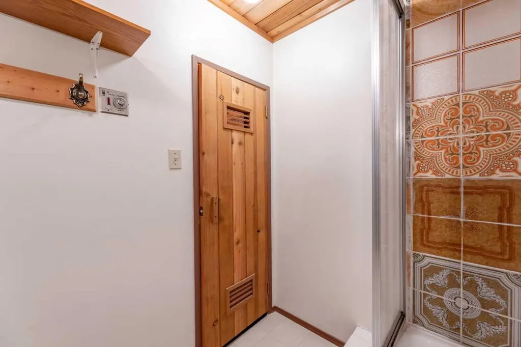 548 Mountain Street Hinton AB T7V 1J5