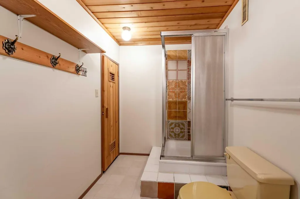 548 Mountain Street Hinton AB T7V 1J5
