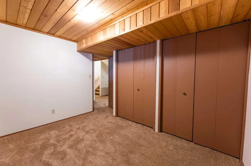 548 Mountain Street Hinton AB T7V 1J5