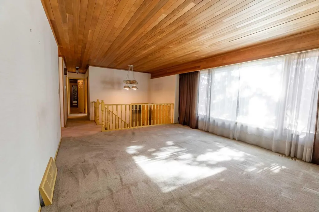 548 Mountain Street Hinton AB T7V 1J5