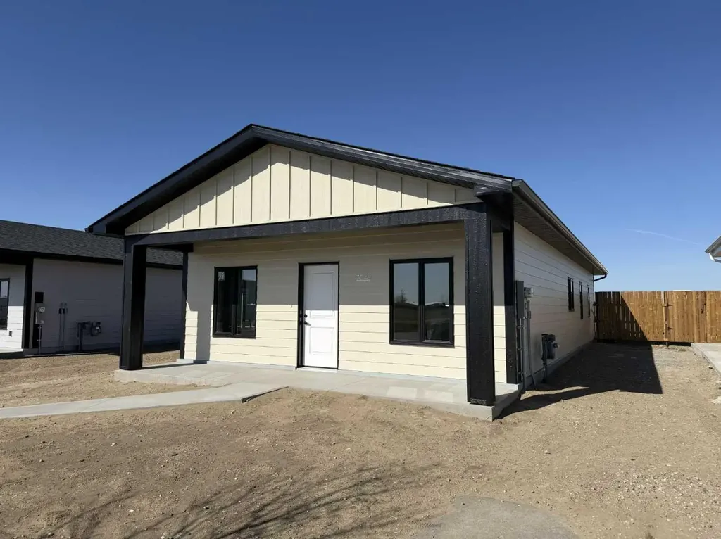 7046 48 Street Taber AB T1G 0G7