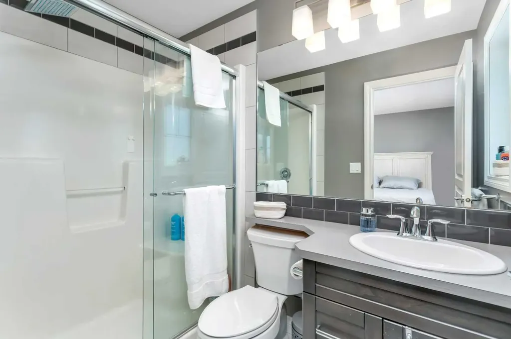 11 Craig Road Sylvan Lake AB T4S 0N7