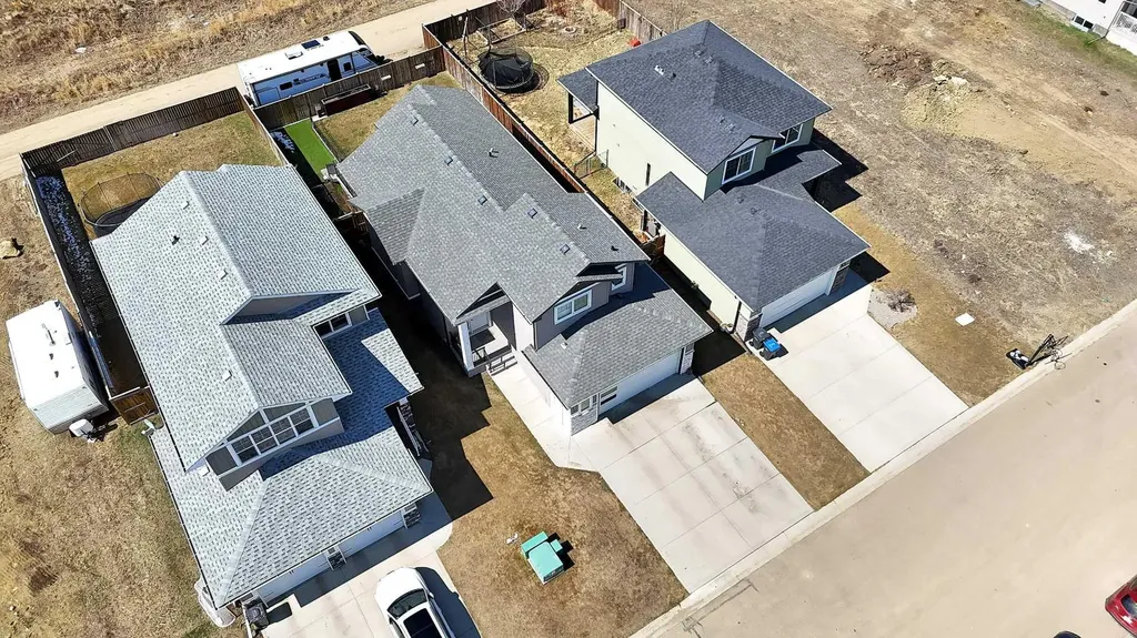 11 Craig Road Sylvan Lake AB T4S 0N7