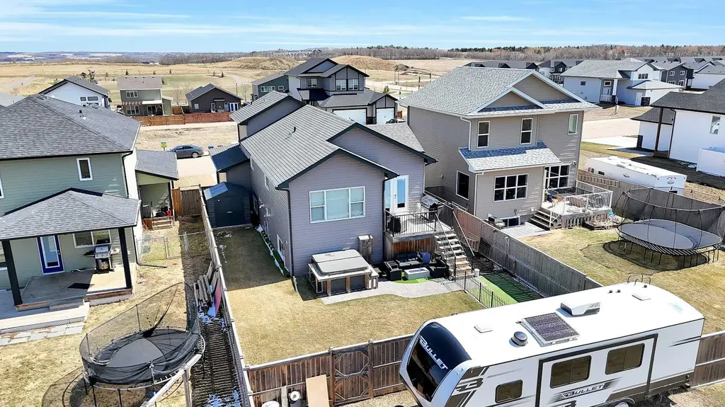 11 Craig Road Sylvan Lake AB T4S 0N7