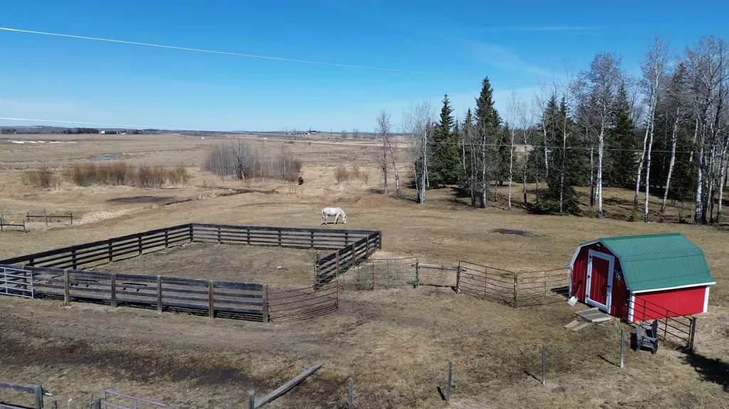57314 Highway 757 Rural Lac Ste. Anne County AB T0E 2C0