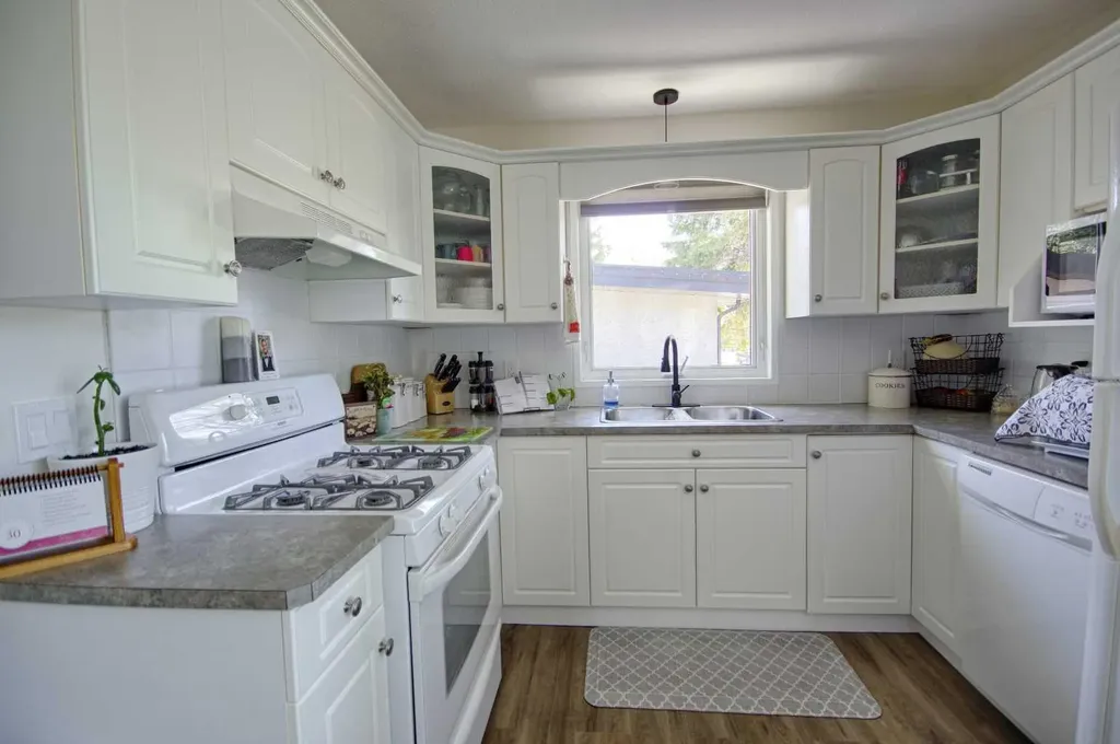 1804 22 Avenue Coaldale AB T1M 1G2