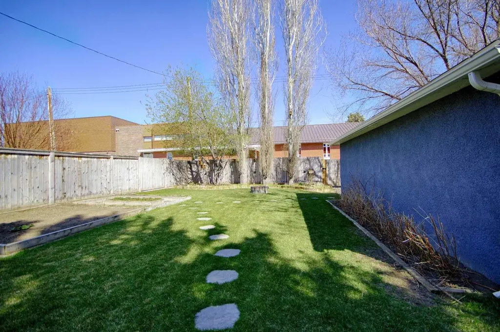 1804 22 Avenue Coaldale AB T1M 1G2