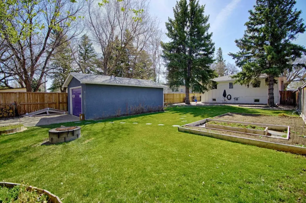 1804 22 Avenue Coaldale AB T1M 1G2