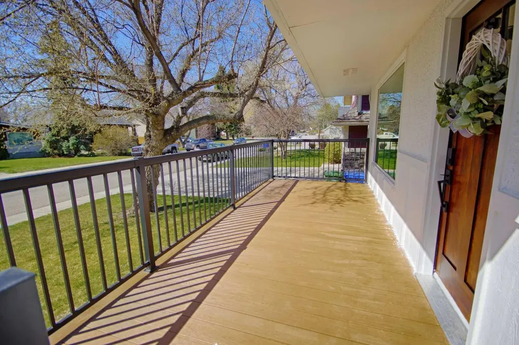 1804 22 Avenue Coaldale AB T1M 1G2