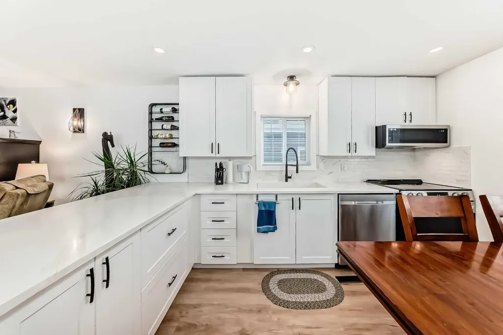 99 Arbour Lake Road NW Calgary AB T3G 4E4