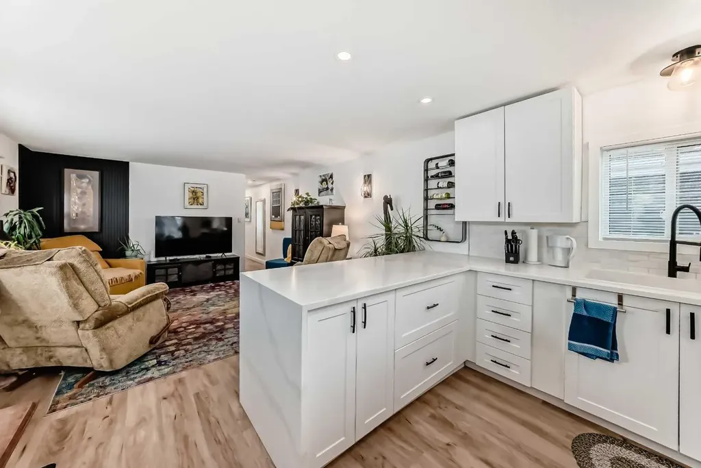 99 Arbour Lake Road NW Calgary AB T3G 4E4