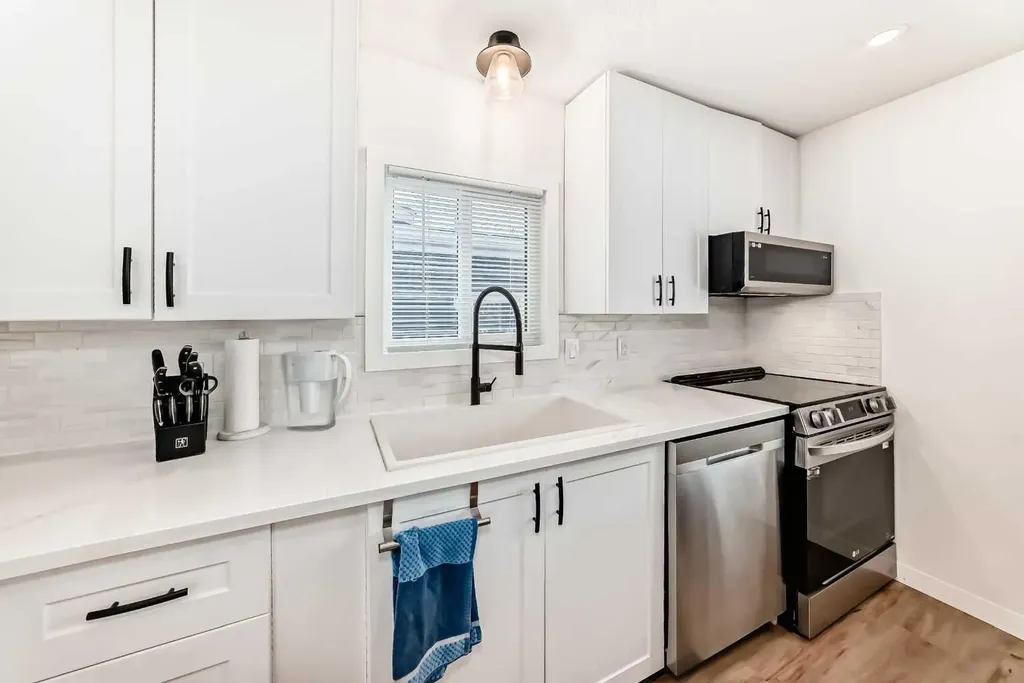 99 Arbour Lake Road NW Calgary AB T3G 4E4