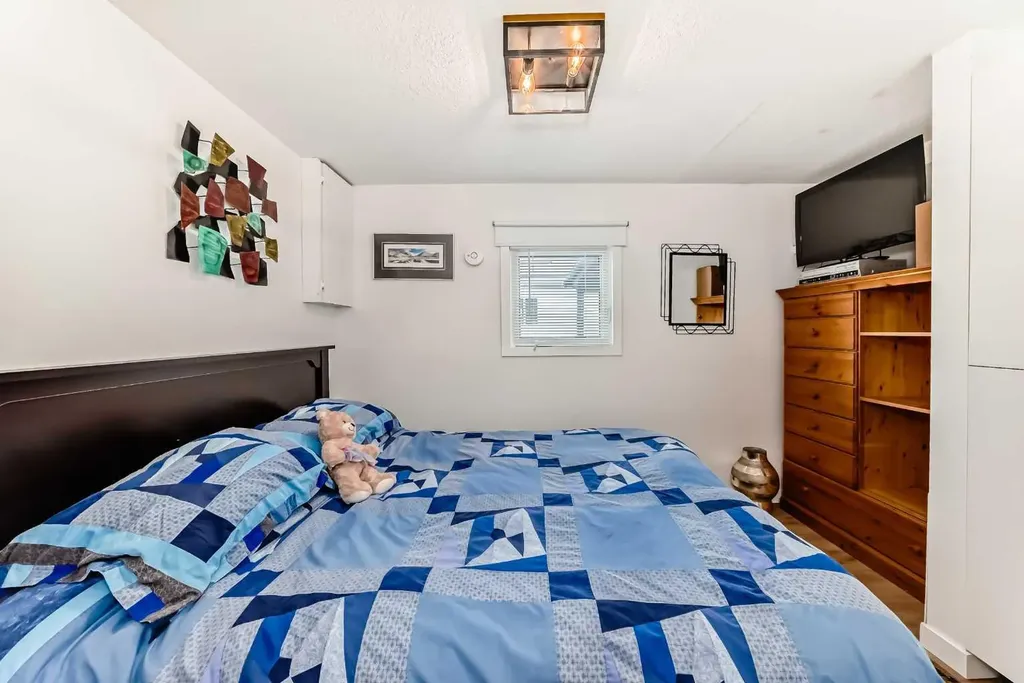 99 Arbour Lake Road NW Calgary AB T3G 4E4