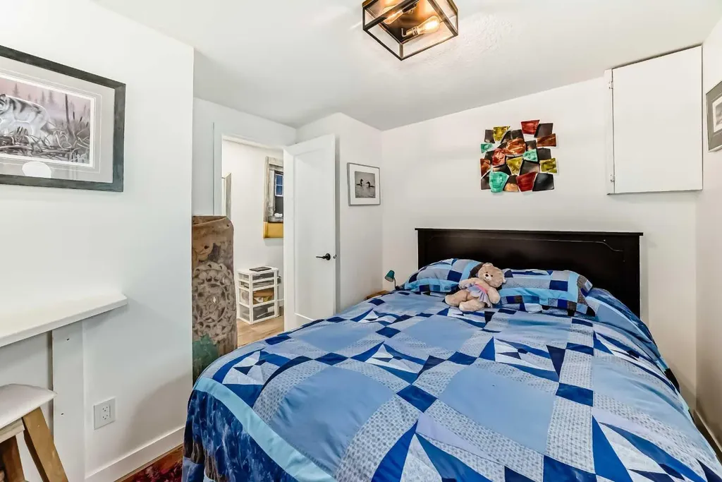 99 Arbour Lake Road NW Calgary AB T3G 4E4