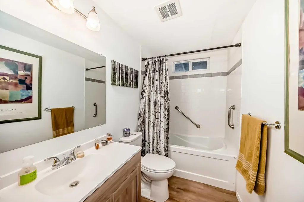 99 Arbour Lake Road NW Calgary AB T3G 4E4