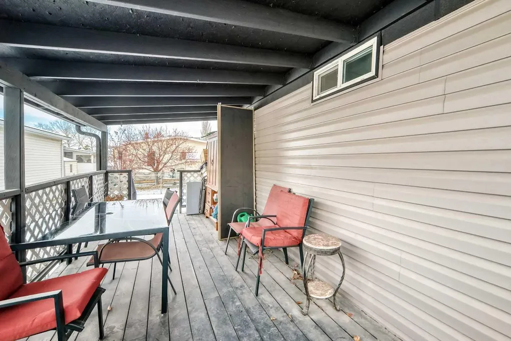 99 Arbour Lake Road NW Calgary AB T3G 4E4
