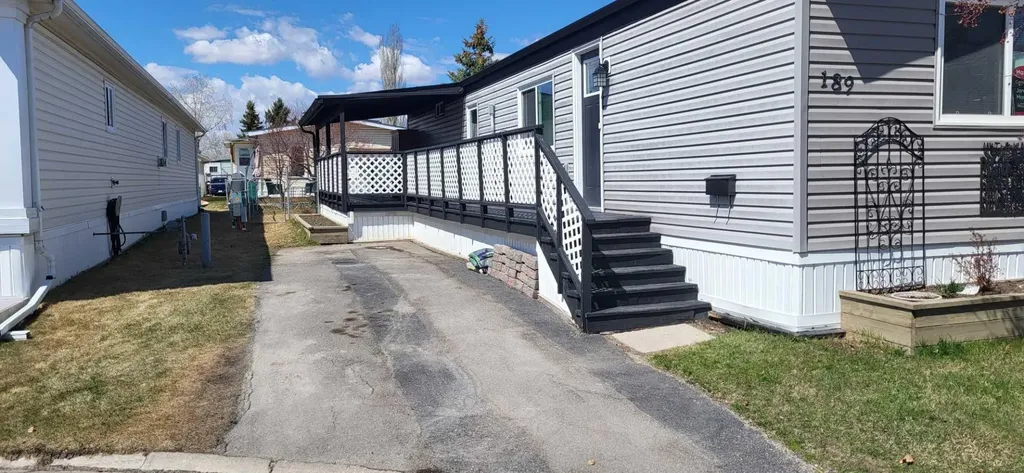 99 Arbour Lake Road NW Calgary AB T3G 4E4