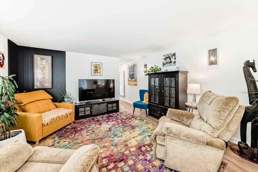 99 Arbour Lake Road NW Calgary AB T3G 4E4