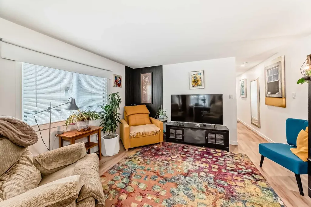 99 Arbour Lake Road NW Calgary AB T3G 4E4