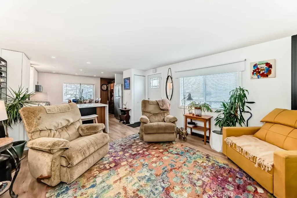 99 Arbour Lake Road NW Calgary AB T3G 4E4