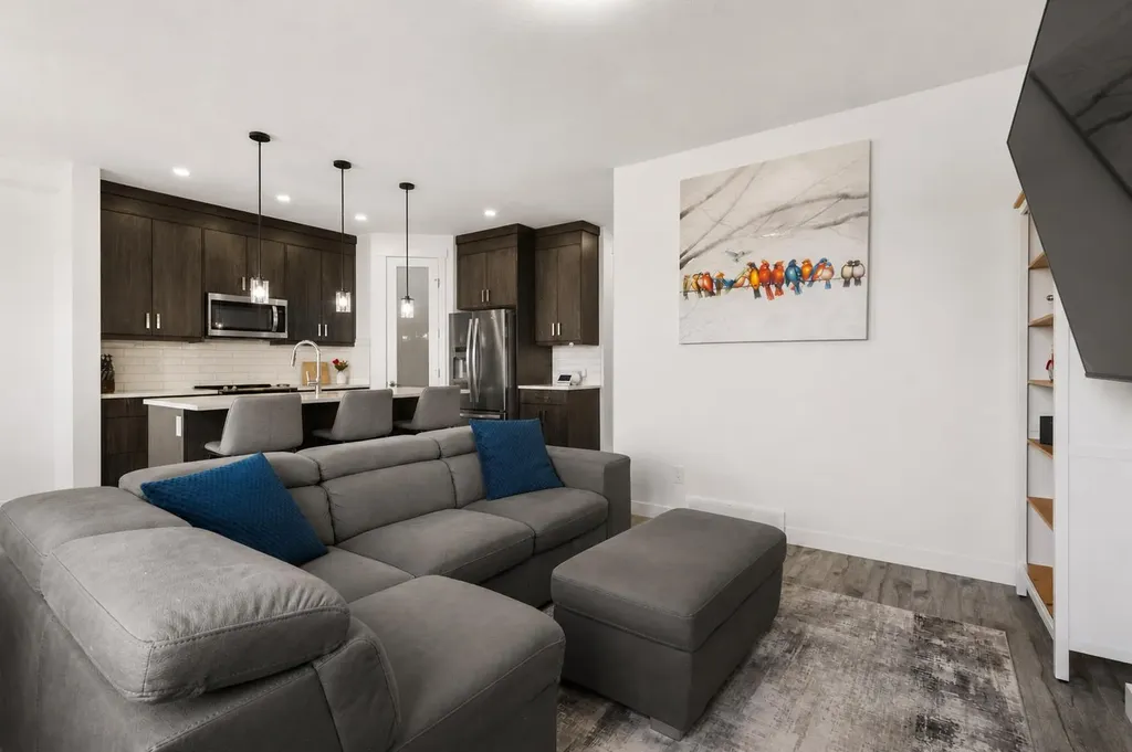 1041 Iron Landing Way Crossfield AB T0M0S0