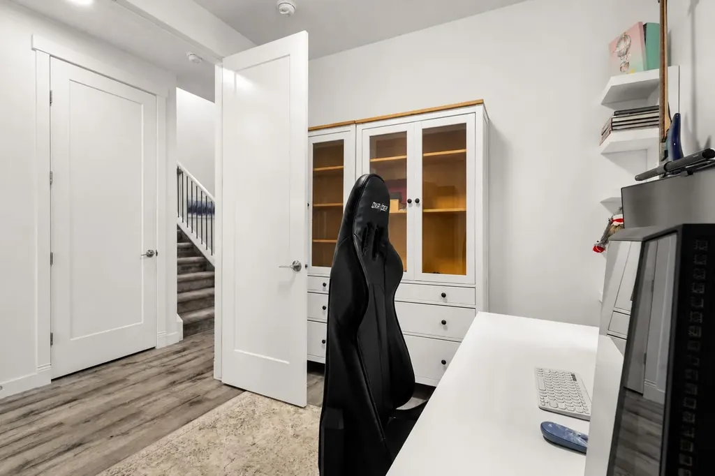 1041 Iron Landing Way Crossfield AB T0M0S0
