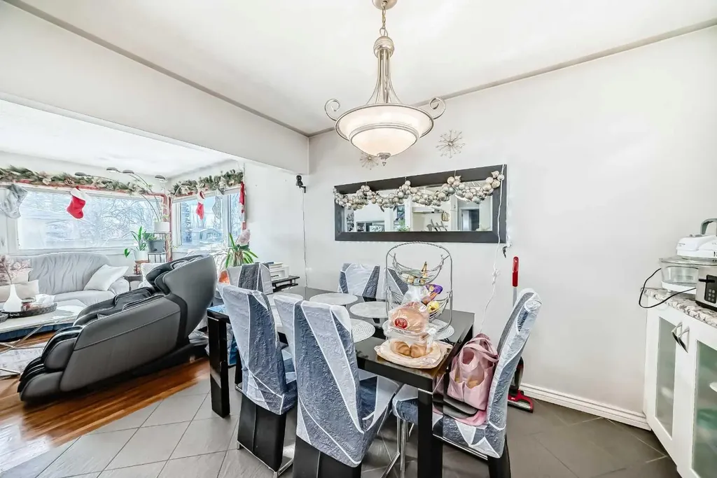 8222 Fairmount Drive SE Calgary AB T2H0Y3