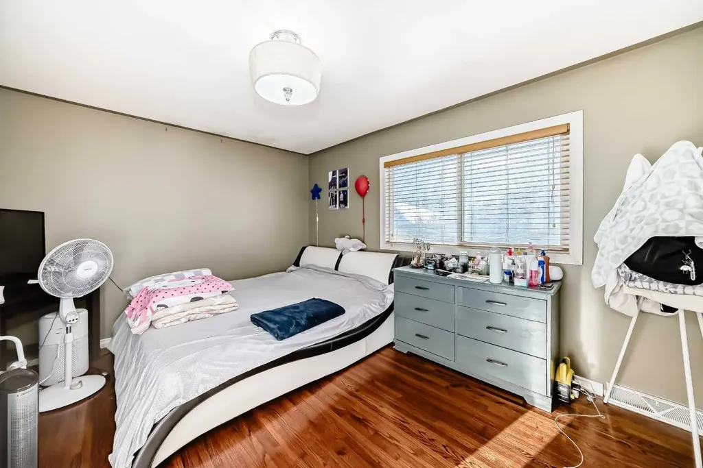 8222 Fairmount Drive SE Calgary AB T2H0Y3