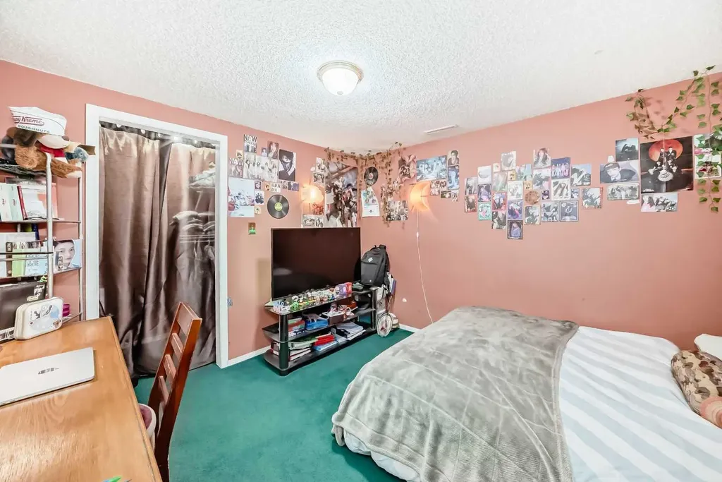 8222 Fairmount Drive SE Calgary AB T2H0Y3