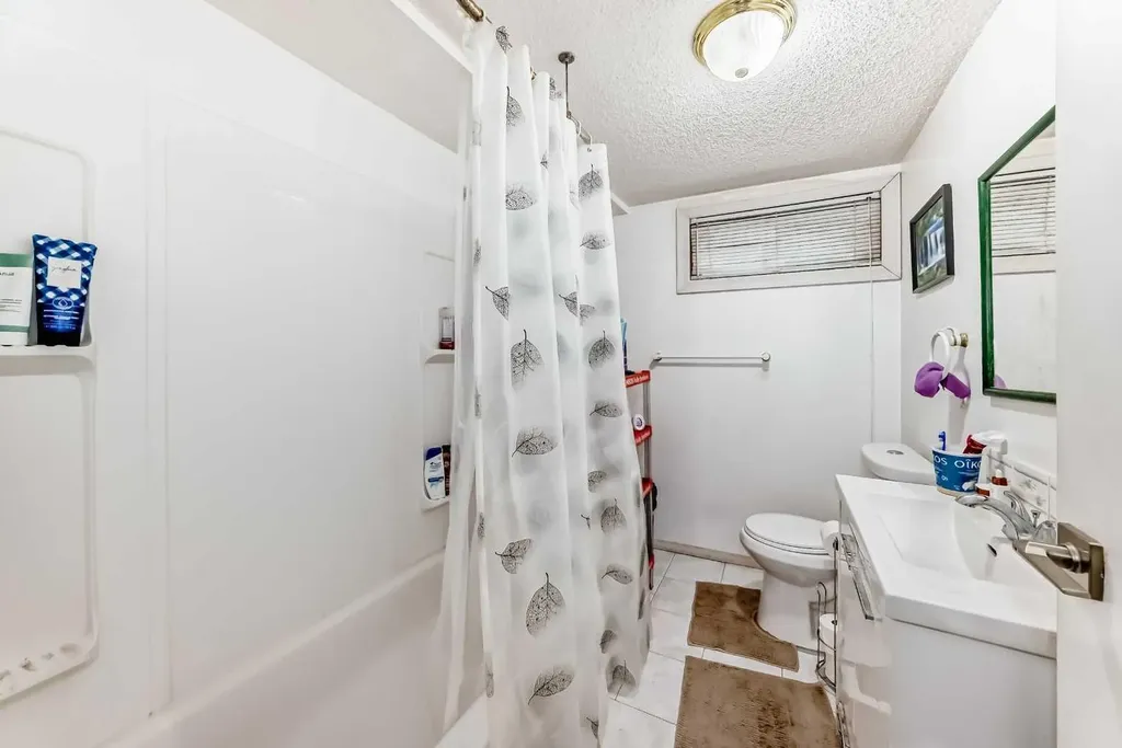 8222 Fairmount Drive SE Calgary AB T2H0Y3