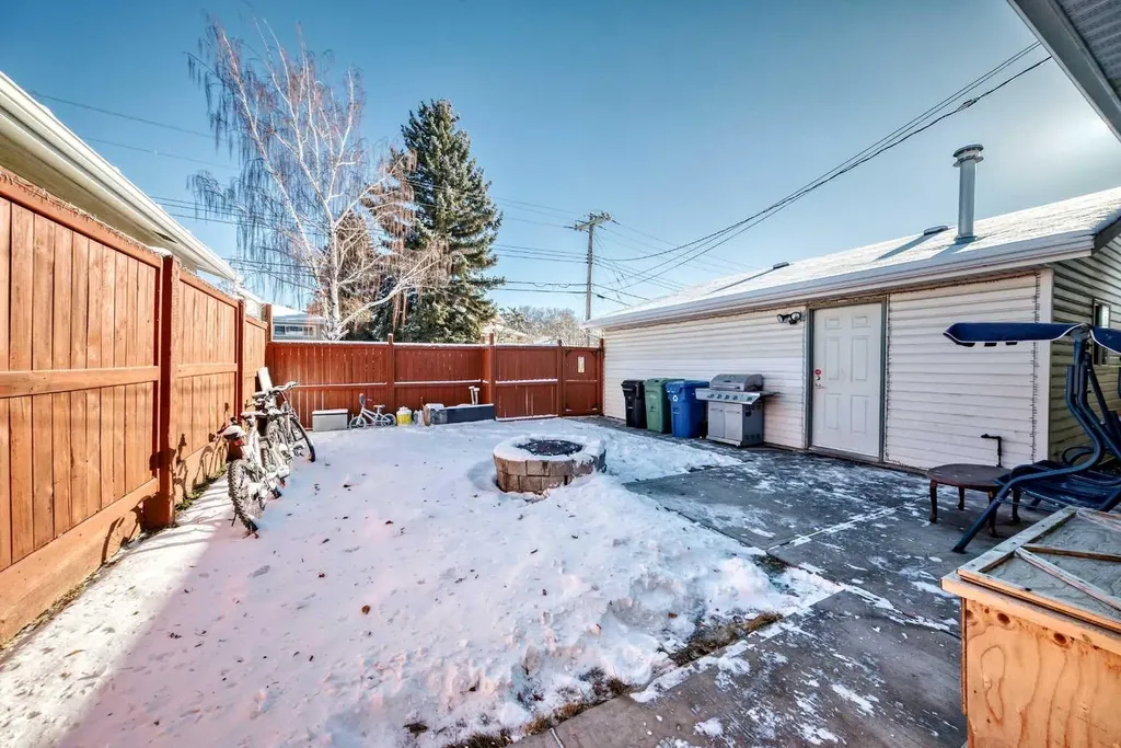 8222 Fairmount Drive SE Calgary AB T2H0Y3