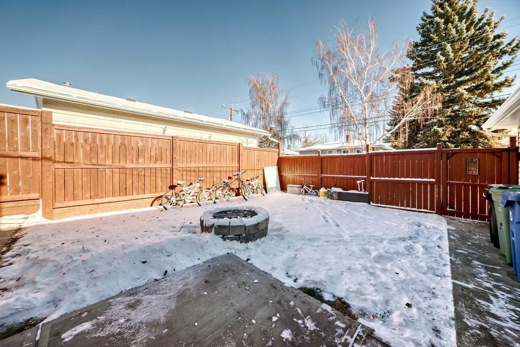 8222 Fairmount Drive SE Calgary AB T2H0Y3