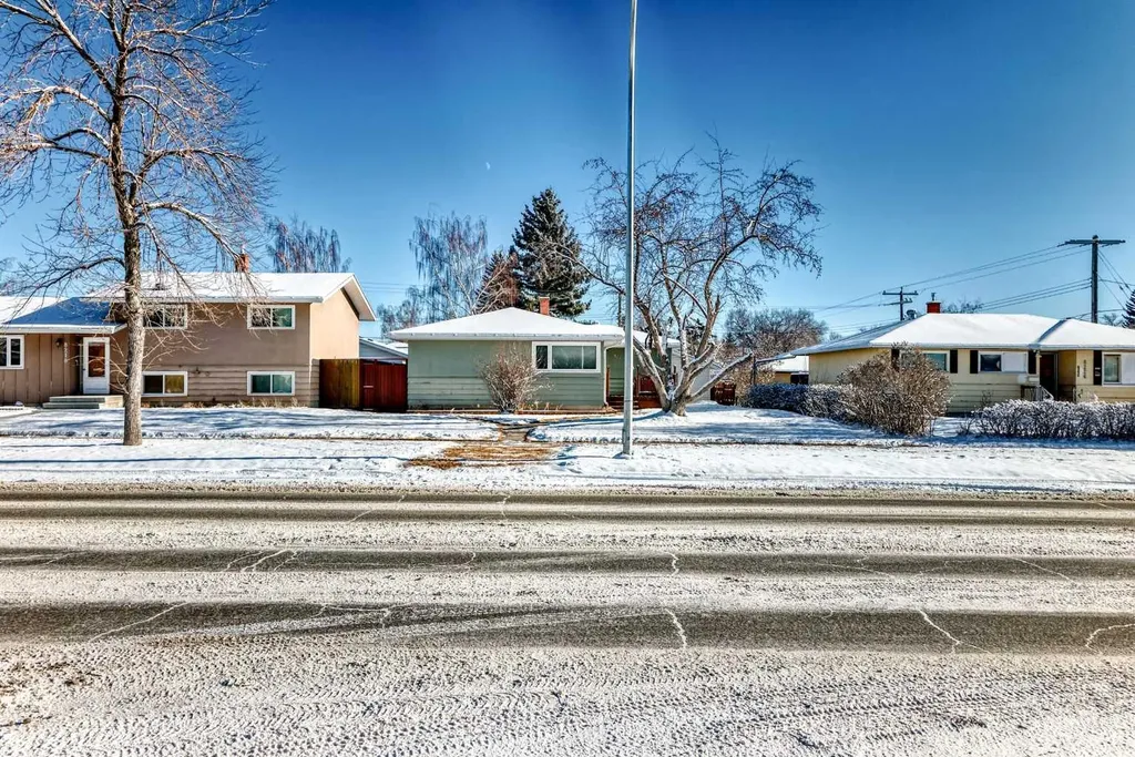 8222 Fairmount Drive SE Calgary AB T2H0Y3