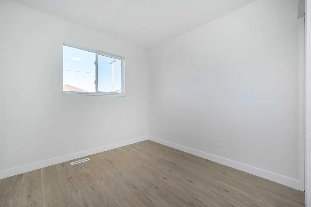 4249 Catalina Boulevard NE Calgary AB T1Y6Y5