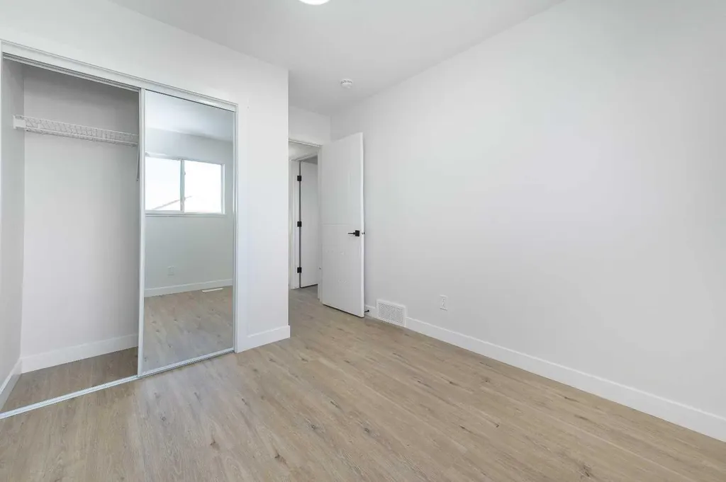 4249 Catalina Boulevard NE Calgary AB T1Y6Y5