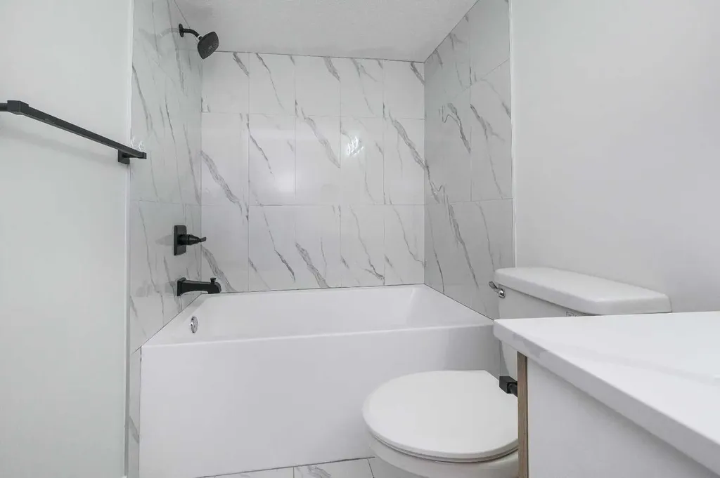 4249 Catalina Boulevard NE Calgary AB T1Y6Y5